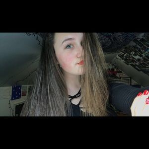 Meet your Posher, Brittney